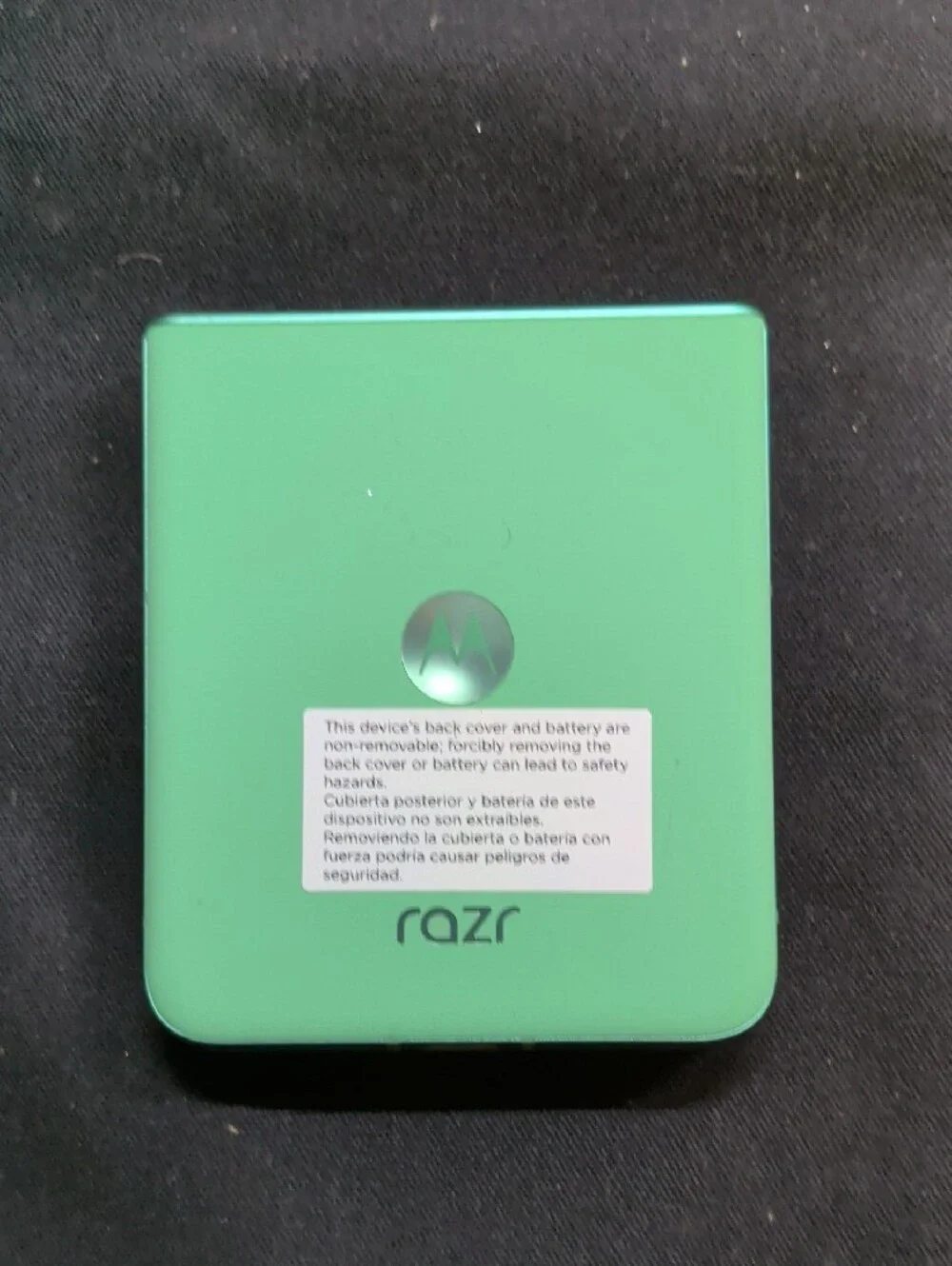 NewOpen Box Motorola Razr 2025 Flip Phone – Green and Black with Case
